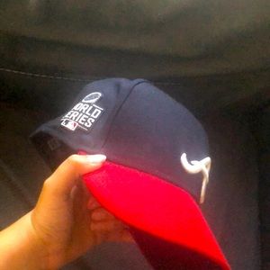 Atlanta Braves New Era Hat size 7 1/4 Worn once good condition with patch